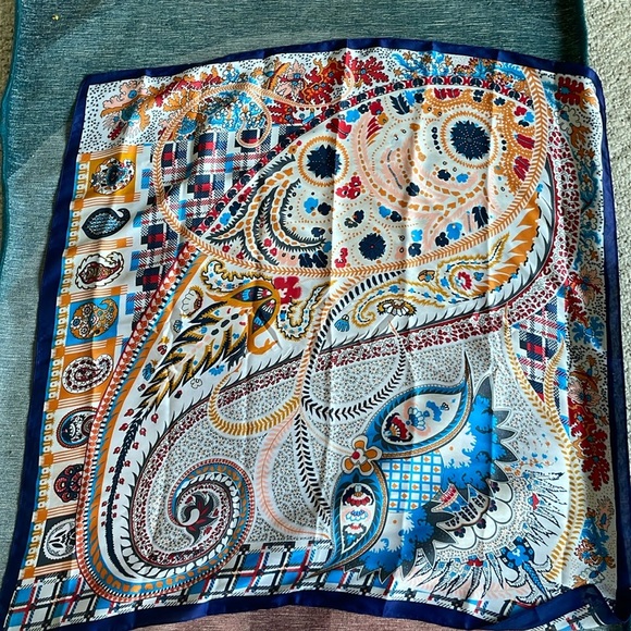 H&M Boho Cream Tote Beach Bag With Silk Floral Scarf - Picture 8 of 16